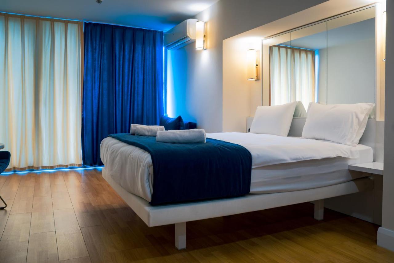 Orbi City - Aparthotel Near The Beach Batumi Esterno foto