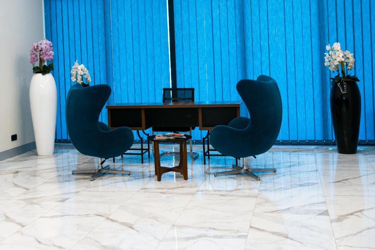 Orbi City - Aparthotel Near The Beach Batumi Esterno foto